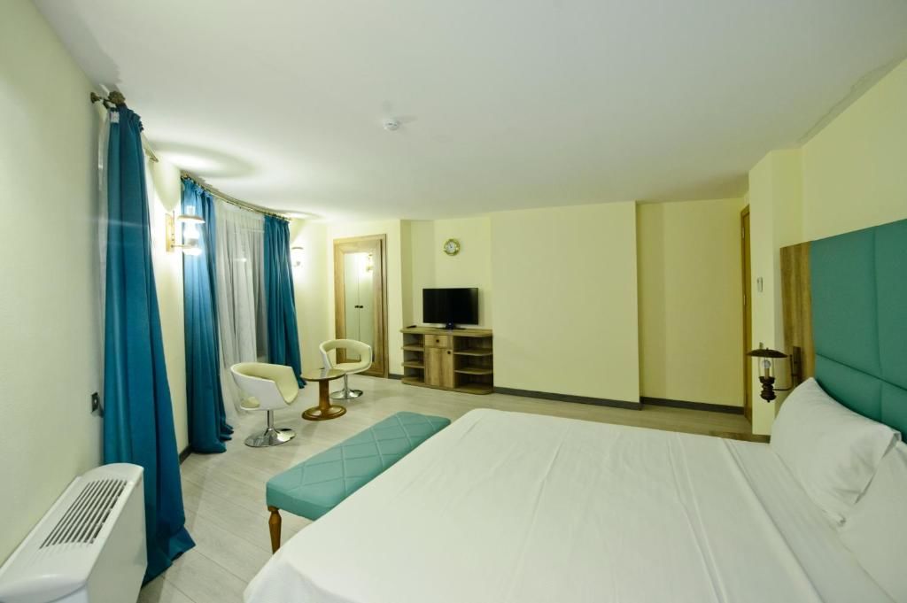 Отель Castello Mare Hotel&Wellness Resort Кобулети